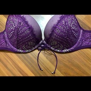 *ON HOLD*. NWOT Victoria Secret push-up bra 36/A